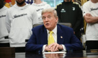 トランプ氏　イラン対応に構想あり　米軍行動は未決定